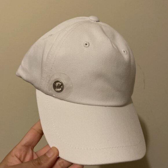 Michael Kors White Cap with Logo Detail - Picture 1 of 3